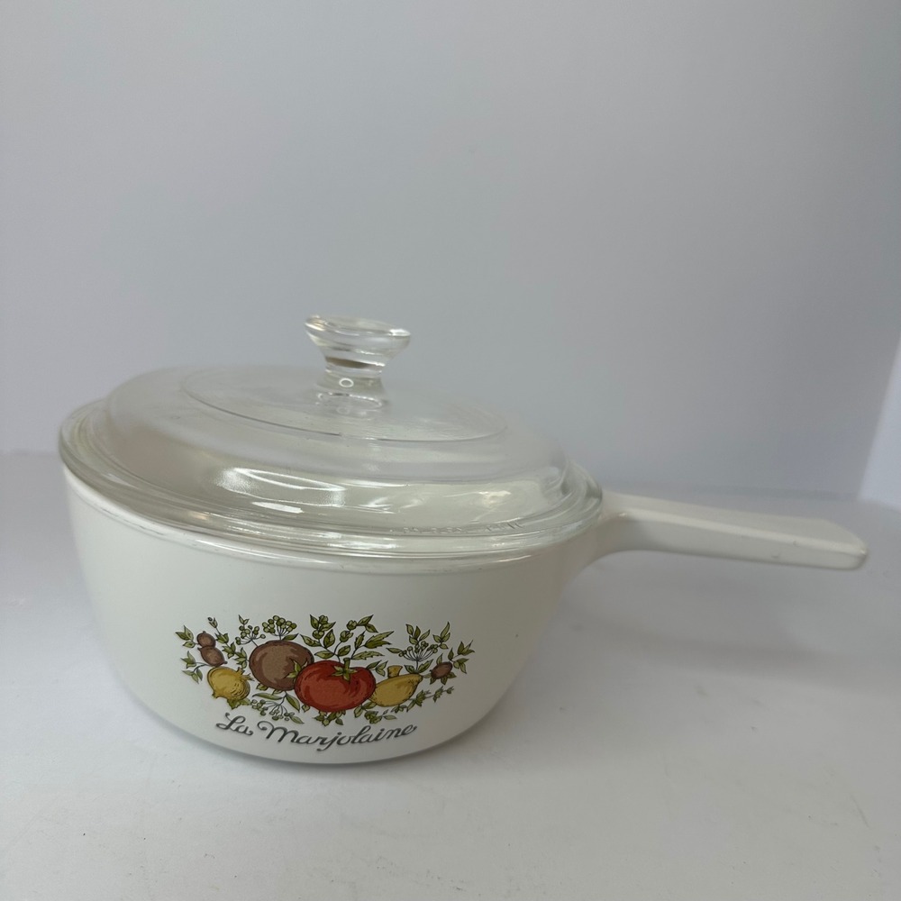 Corning Ware Spice O Life P-82-B 1.5 Pint Saucepan with Pyrex Lid La Marjolaine